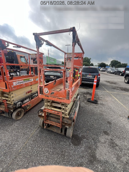 2021 JLG ES1932