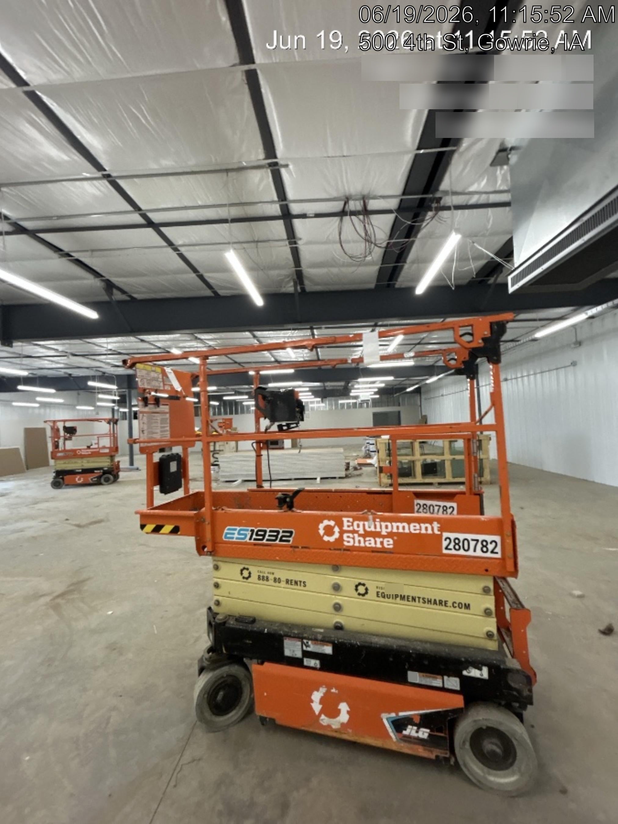 2022 JLG ES1932