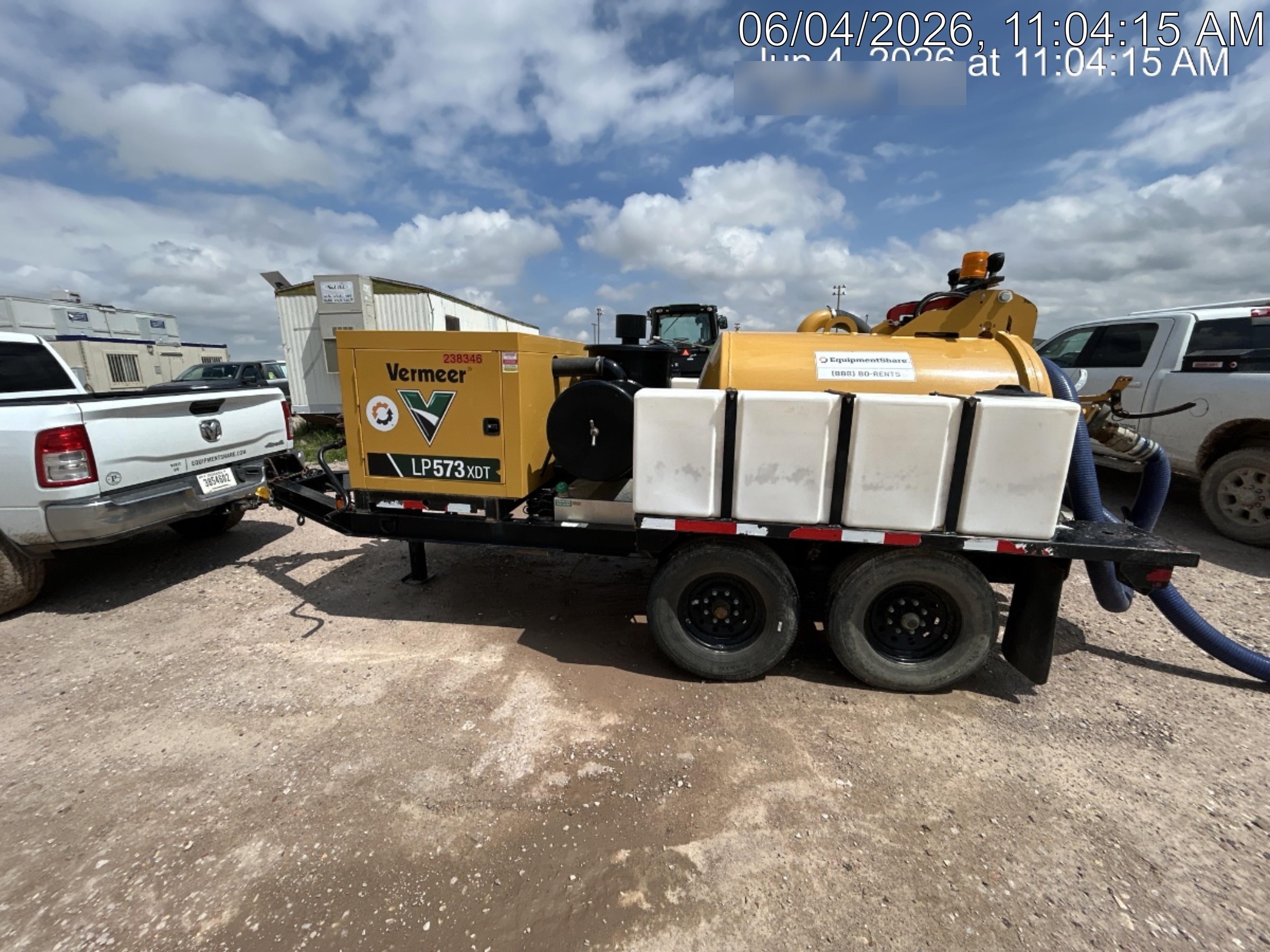 2022 Vac-Tron LP573XDT T4 Koehler Diesel Engine, 500 Gallon Debris Tank, x2 100 Gallon Water Tanks