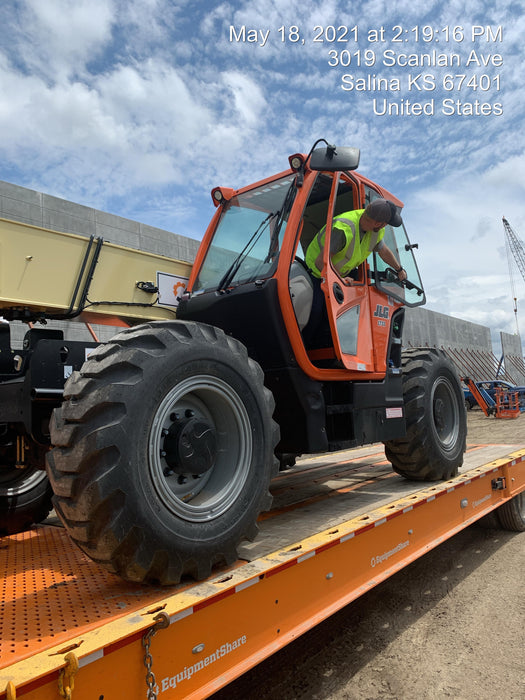2021 JLG 1732