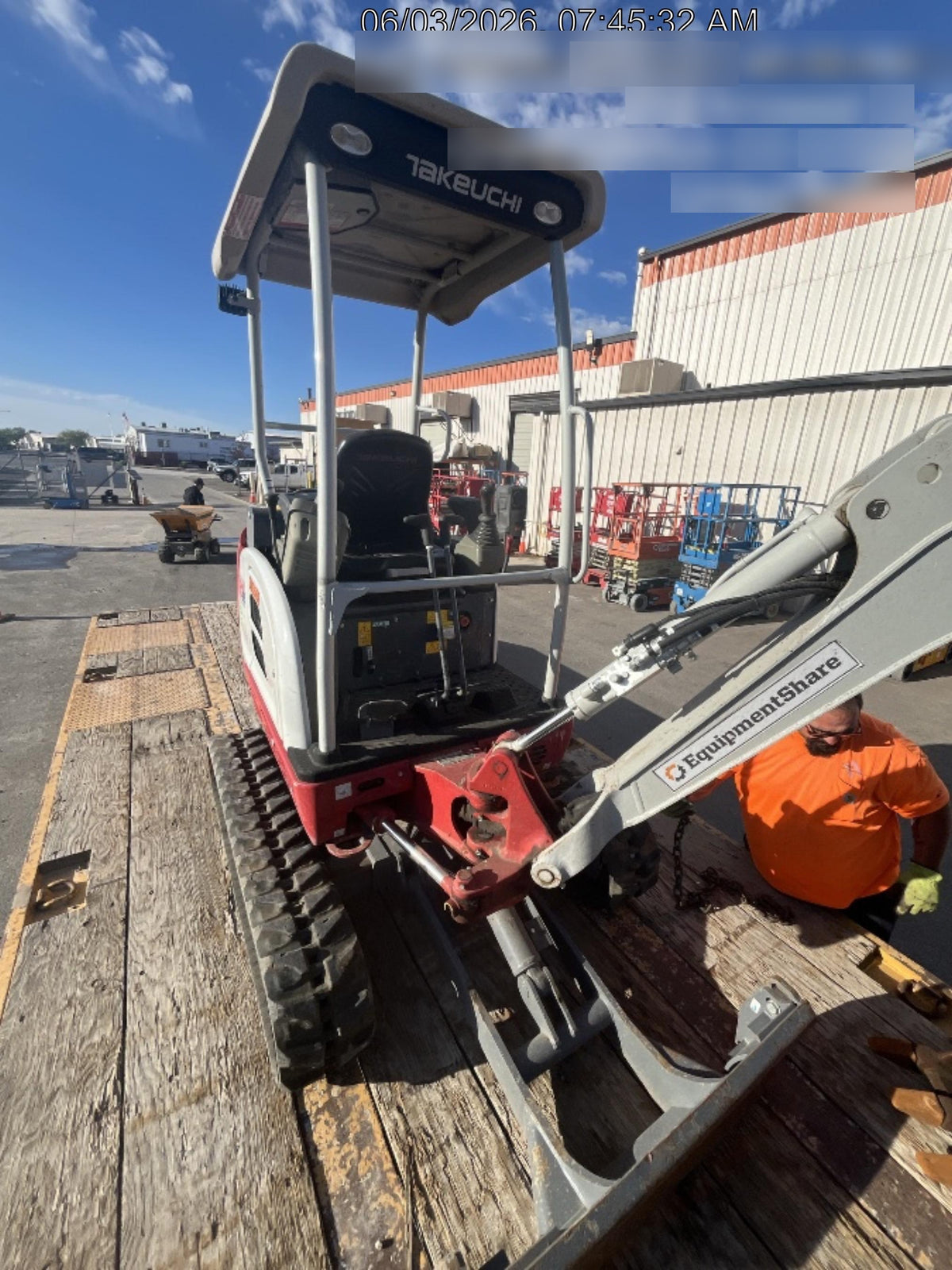 2023 TAKEUCHI TB20e