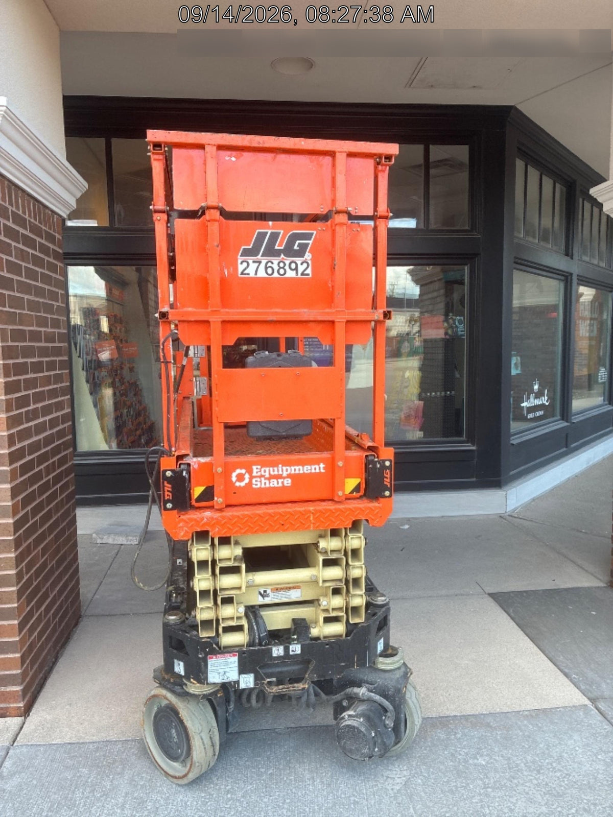 2022 JLG ES1932