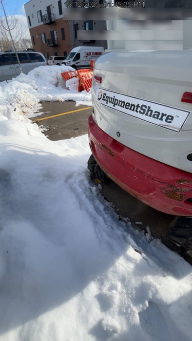 2021 TAKEUCHI TB235-2R