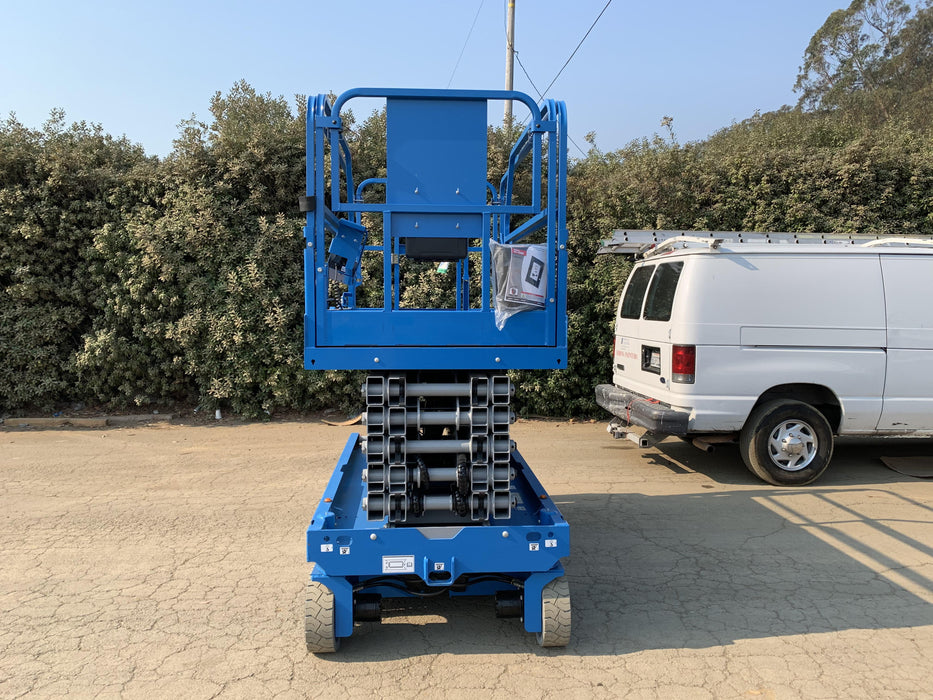 2020 Genie GS-4047 Standard, Folding full height swing gate, 800W Inverter