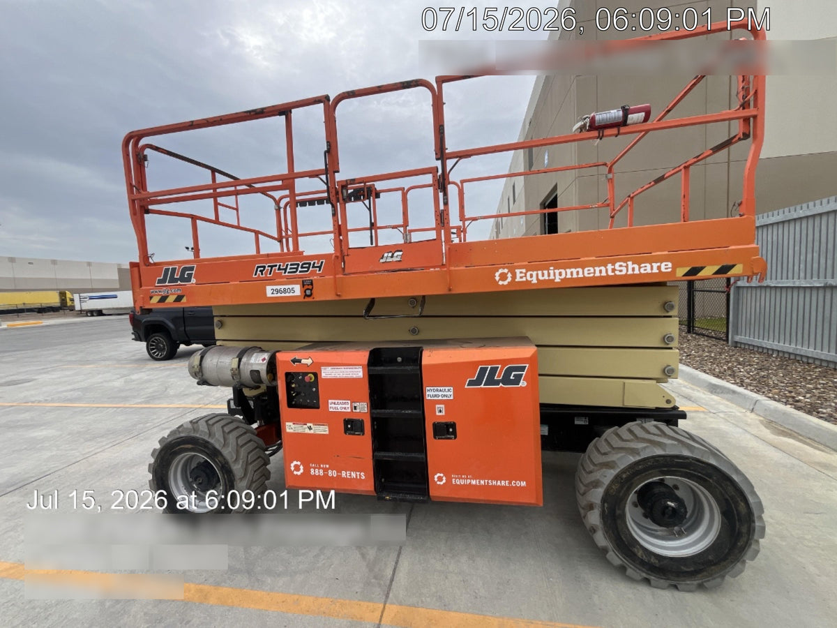 2023 JLG RT4394