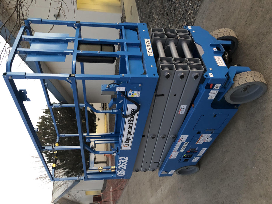 2020 Genie GS-2632 Solid NM Tires, Folding Rails with Half-Height Swing Gate, Beacon, 800W Invertor