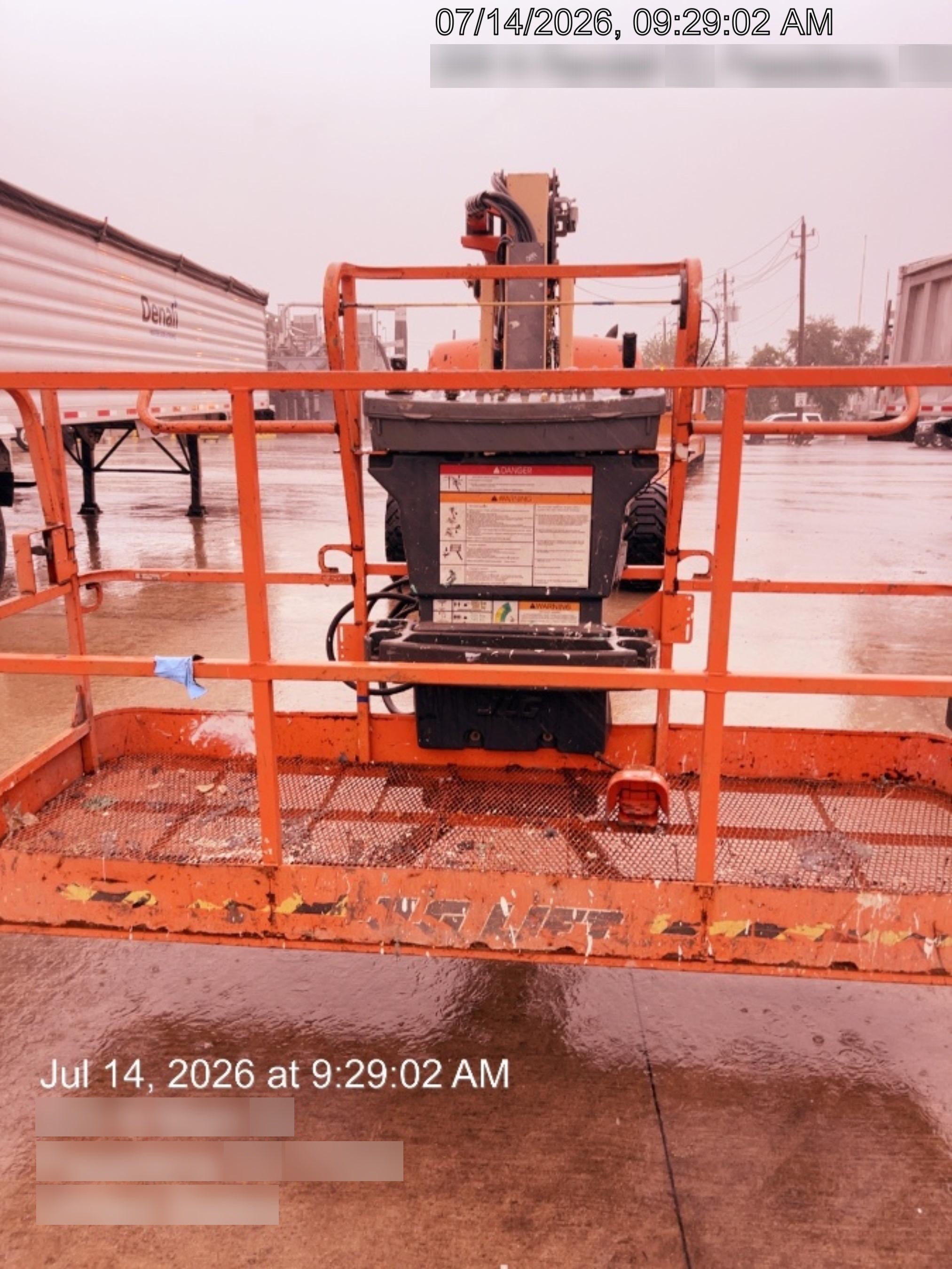 2022 JLG 660SJ
