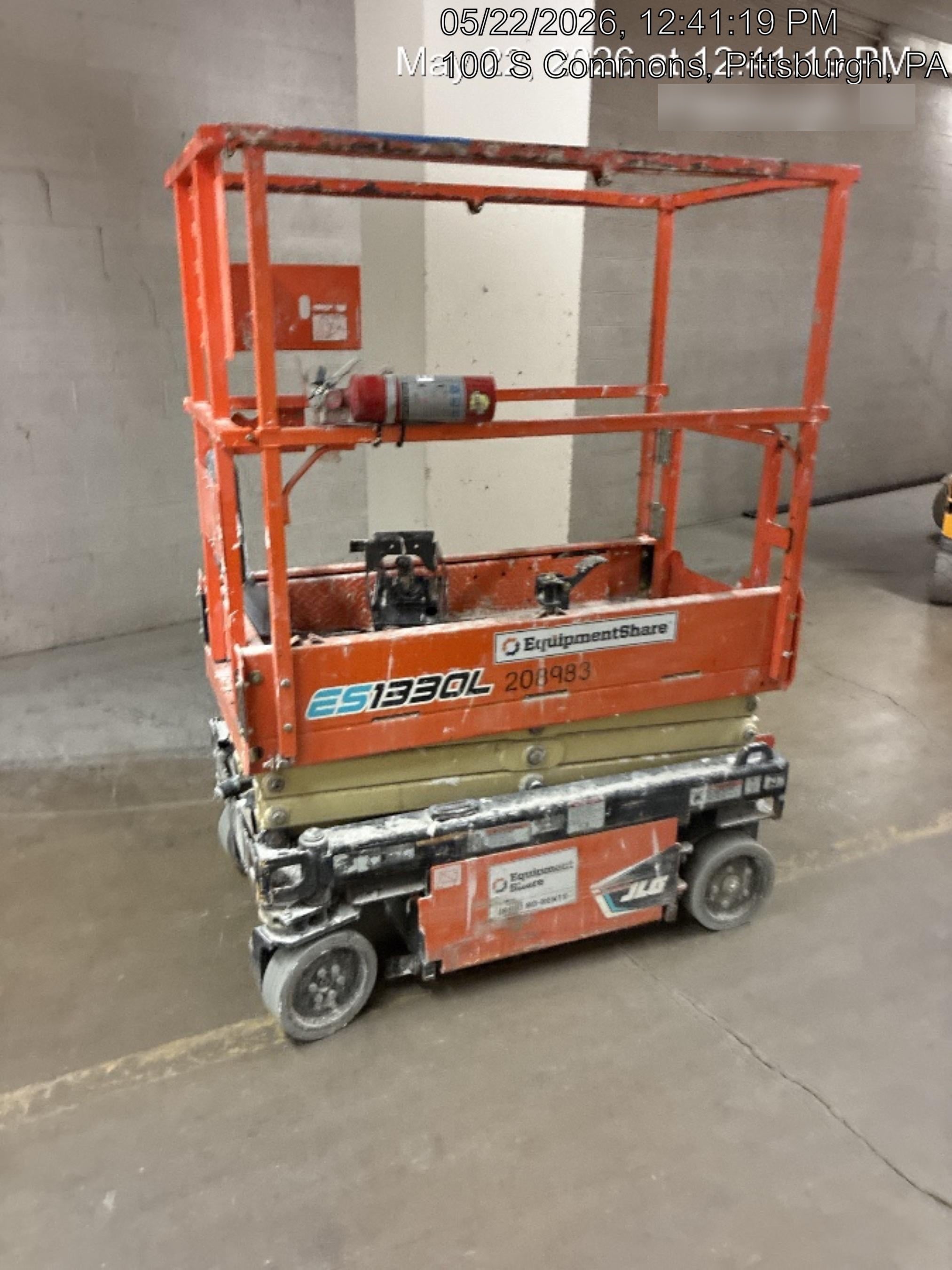 2022 JLG ES1330L