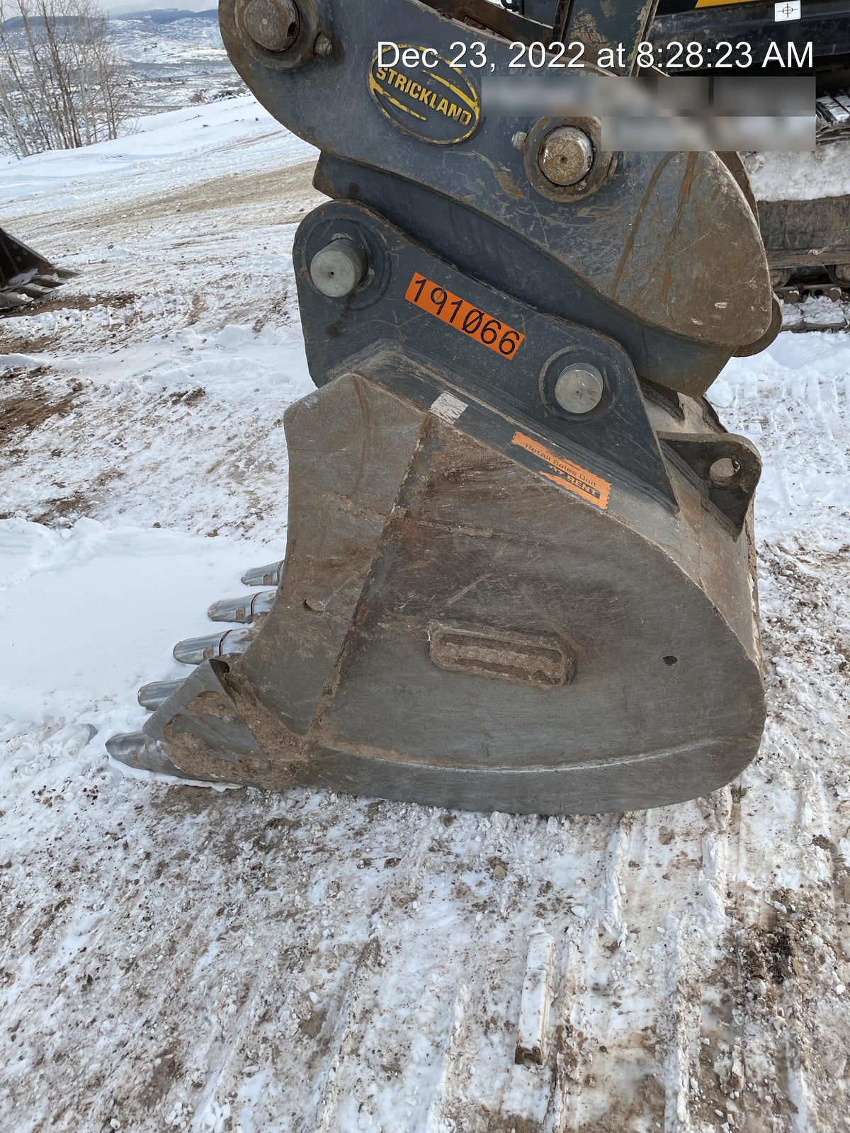 2020 DOOSAN 24" Bucket-Doosan