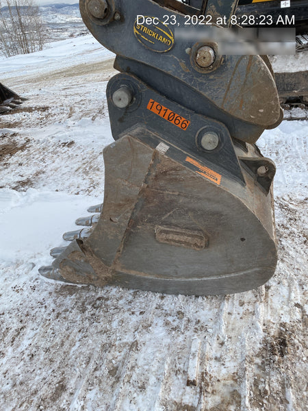 2020 DOOSAN 24" Bucket-Doosan