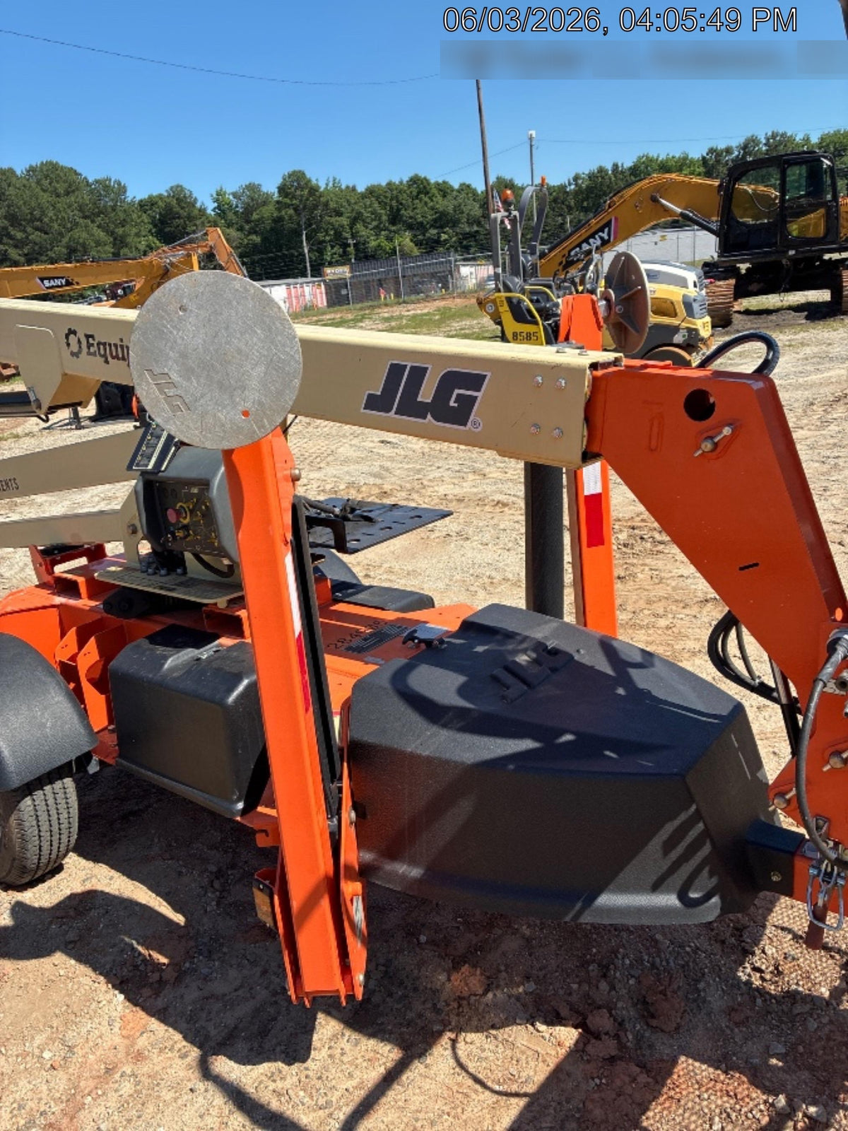 2022 JLG T350