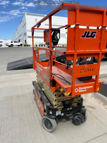2022 JLG ES1932