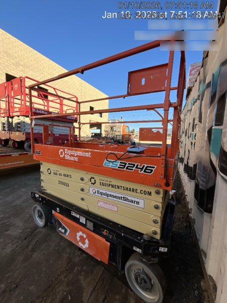 2022 JLG ES3246