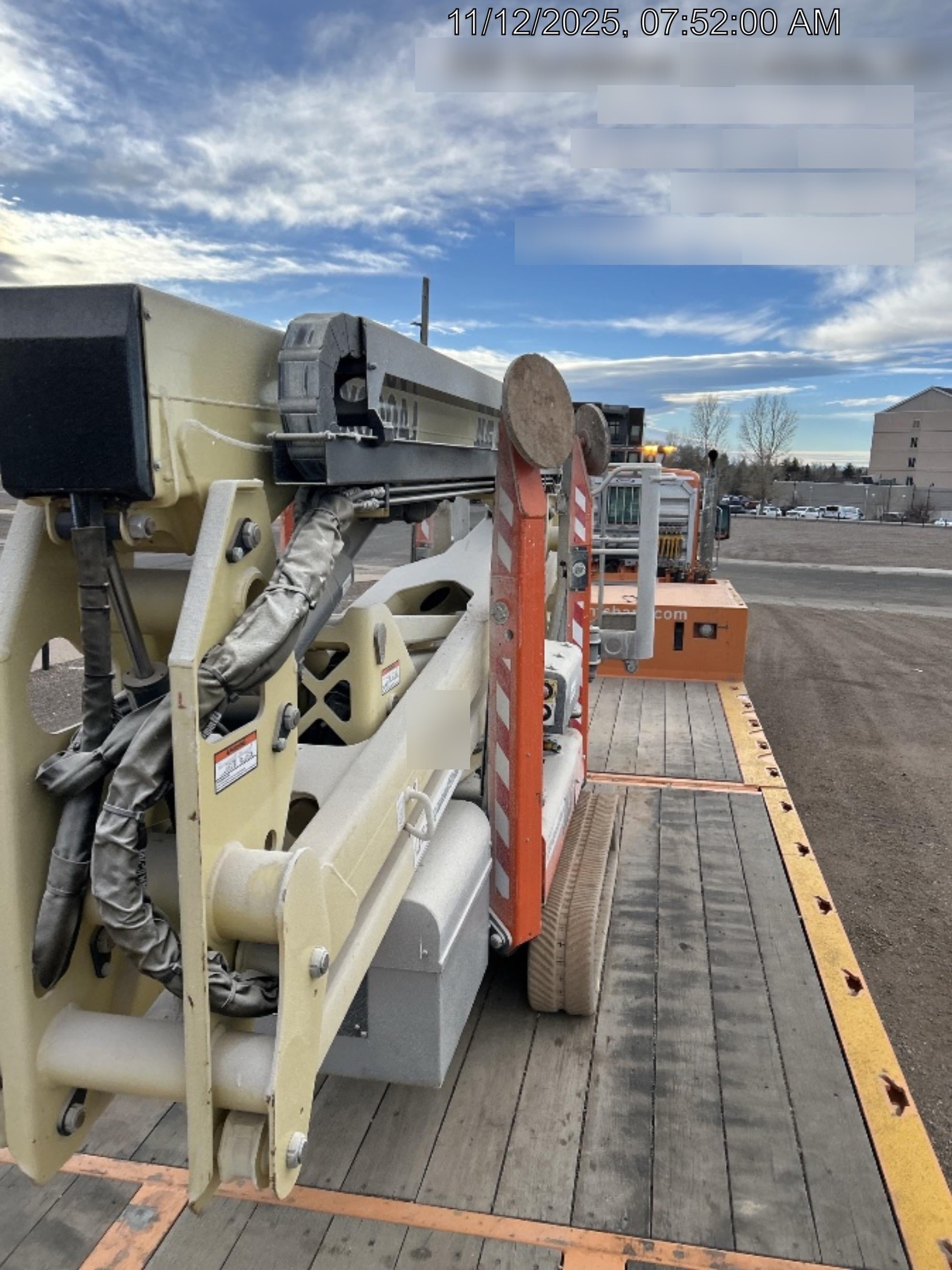 2020 JLG X600AJ