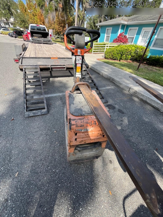 2023 Multiquip MV308GH Honda GX270, 18" Plate, Tachometer