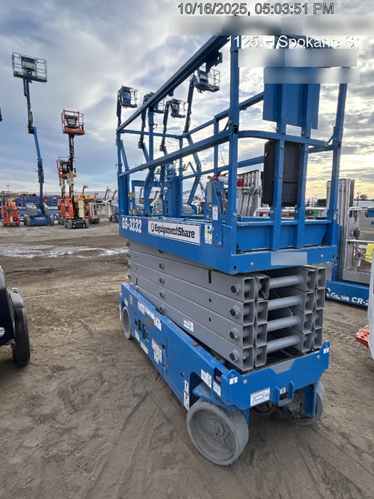 2020 Genie GS-3232 Standard, Folding half height swing gate, 800W Inverter