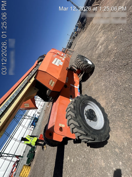 2017 JLG 660SJ
