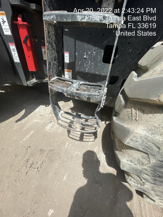 2018 Case 621G CLOSED CAB, 1 FUNCTION, JRB 416 STYLE HYD COUPLER