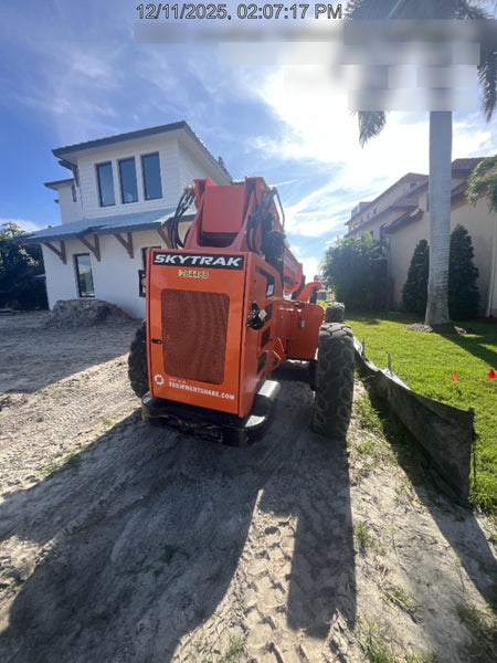 2017 SKYTRAK 6042