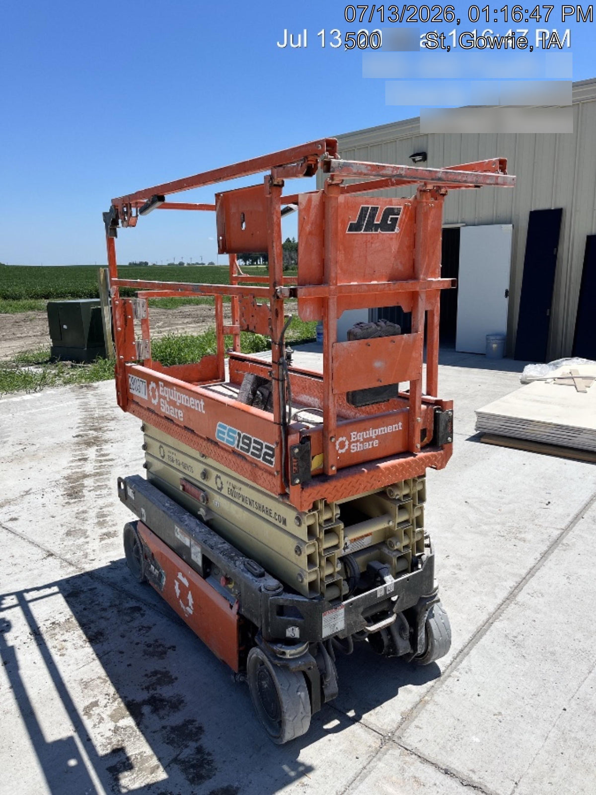 2022 JLG ES1932