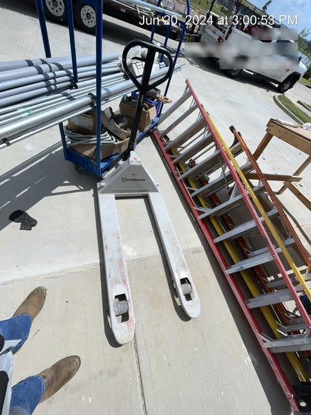 2023 NORTHERN TOOL 4,400 Lb Pallet Jack