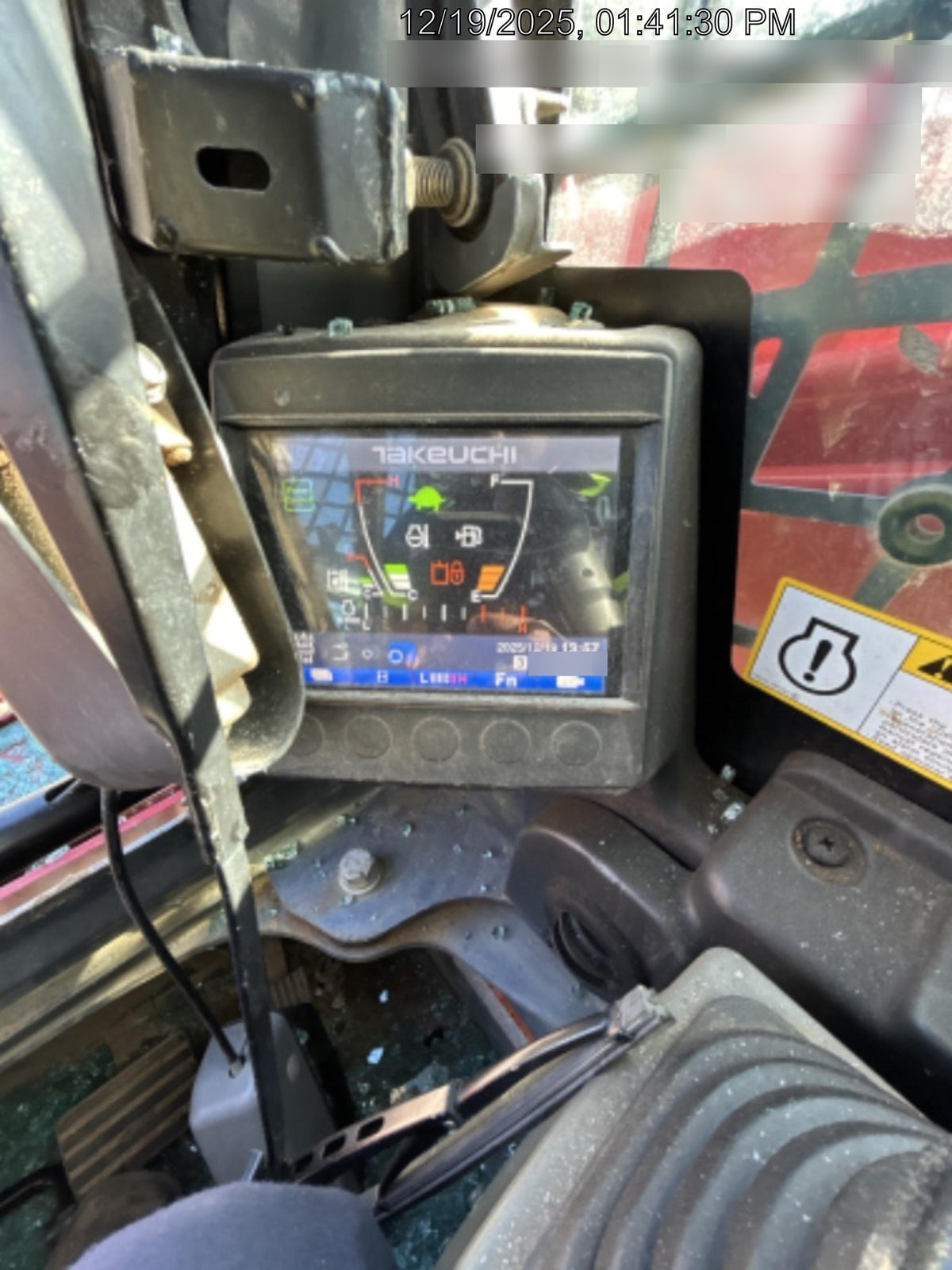 2022 TAKEUCHI TL8R2-CR