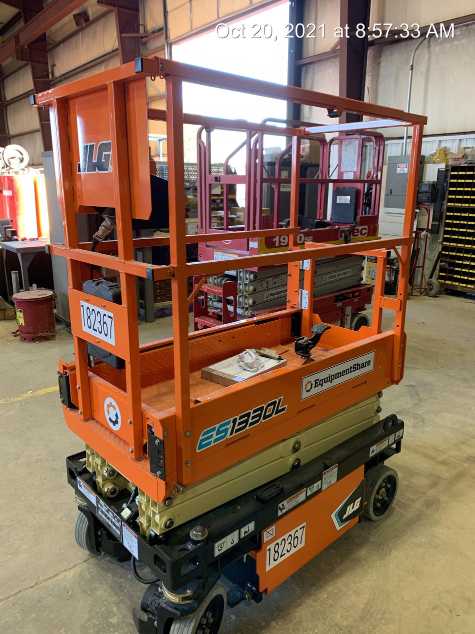 2021 JLG ES1330L