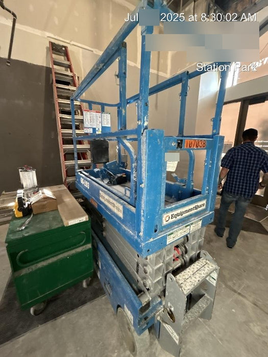 2020 Genie GS-1930 Solid Non Marking Tires, Beacon, Folding rails with half height swing gate, 800W Inverter