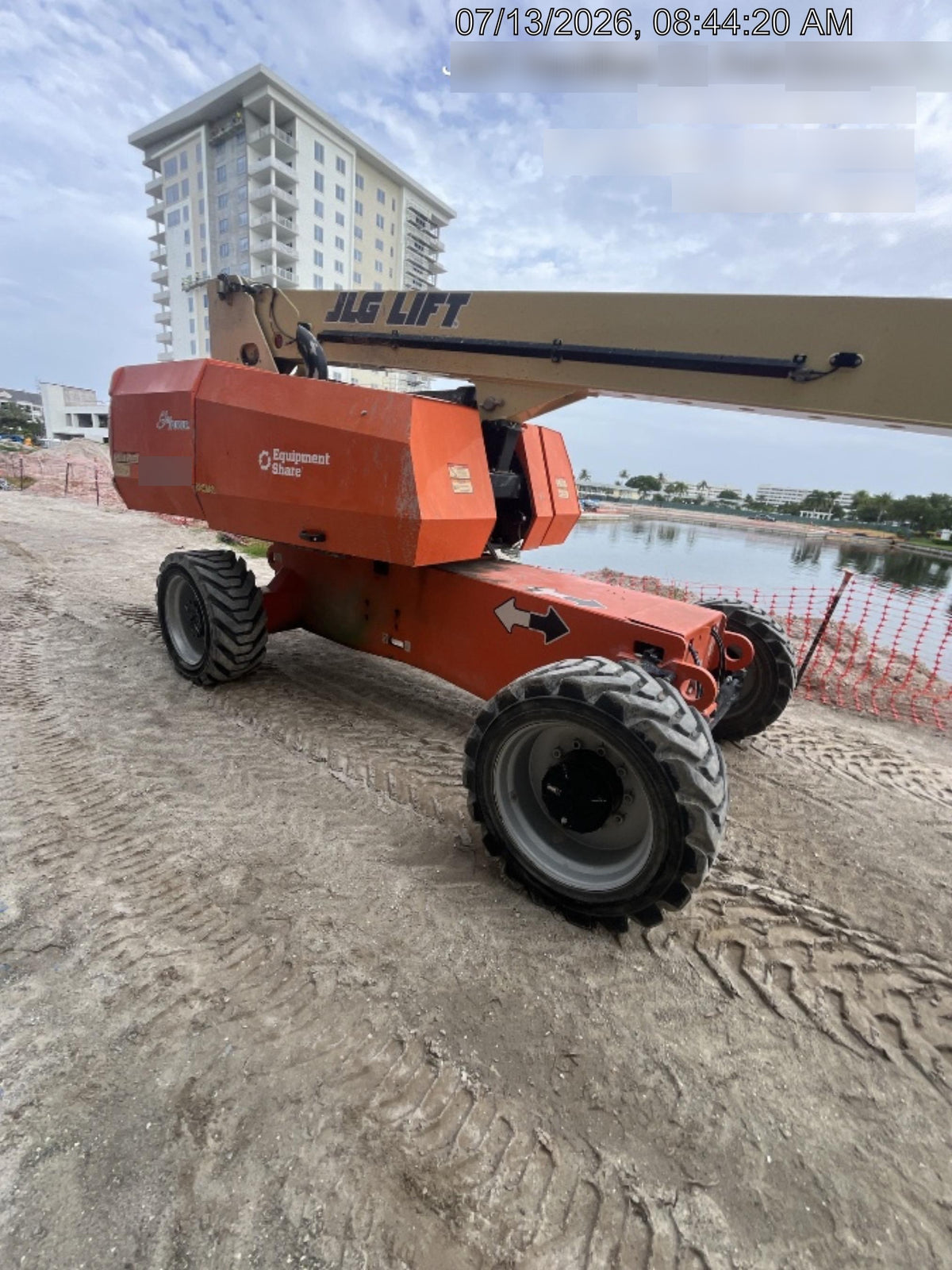 2022 JLG 860SJ