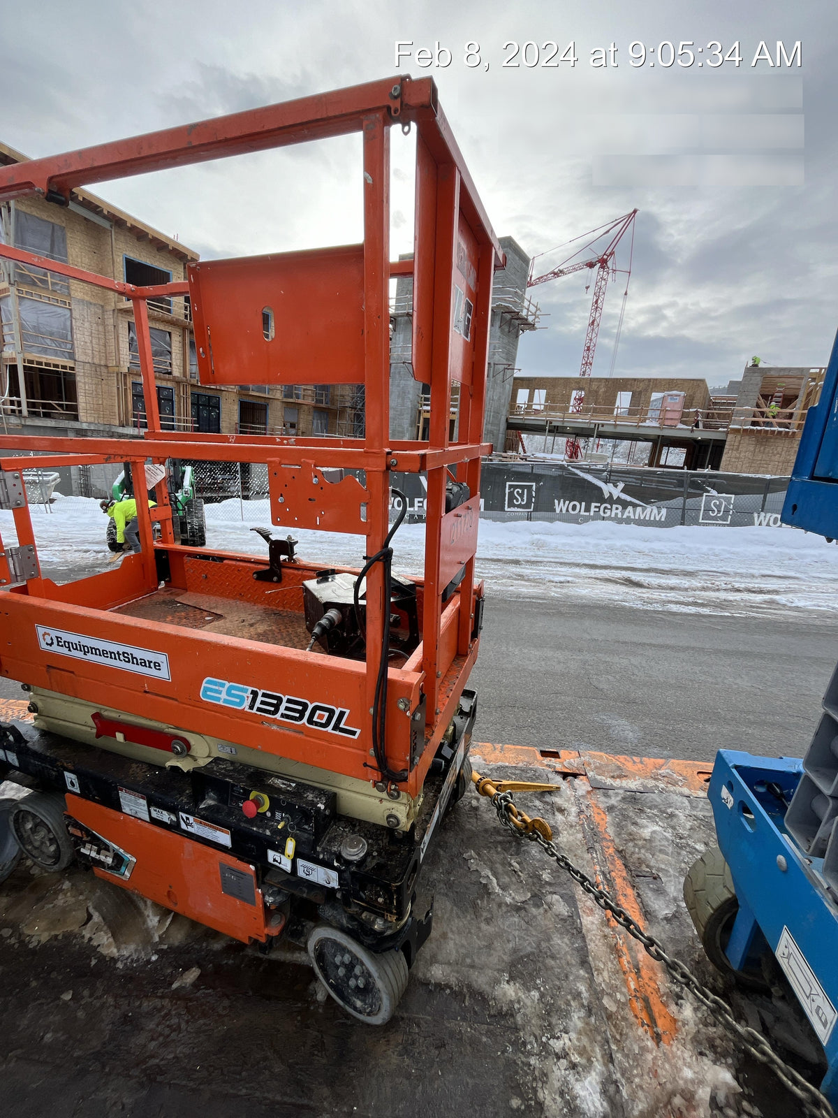 2022 JLG ES1330L