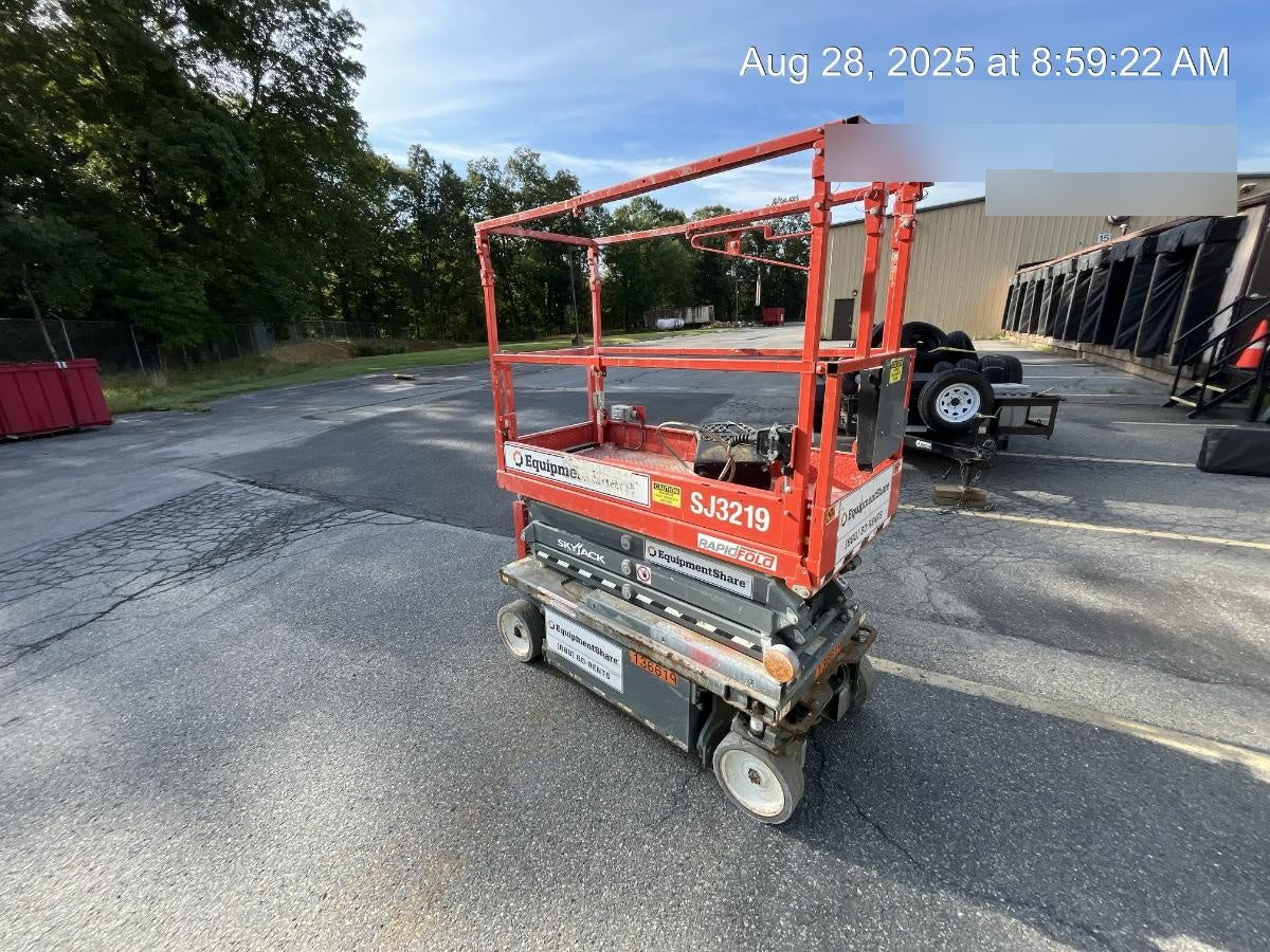 2021 SKYJACK SJ3219