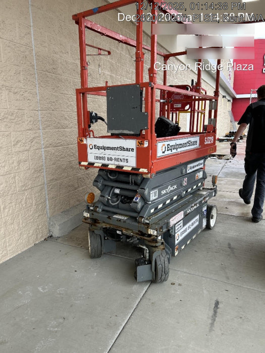 2020 Skyjack SJIII-3219 Solid NM Tires, Half height spring hinged entry gate, Dual Beacons, 800W Inverter