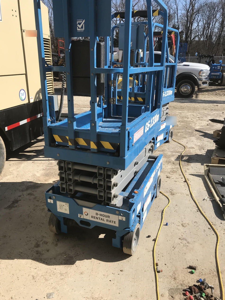 2021 GENIE GS-1330m
