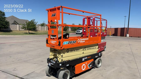 2023 JLG ES2632