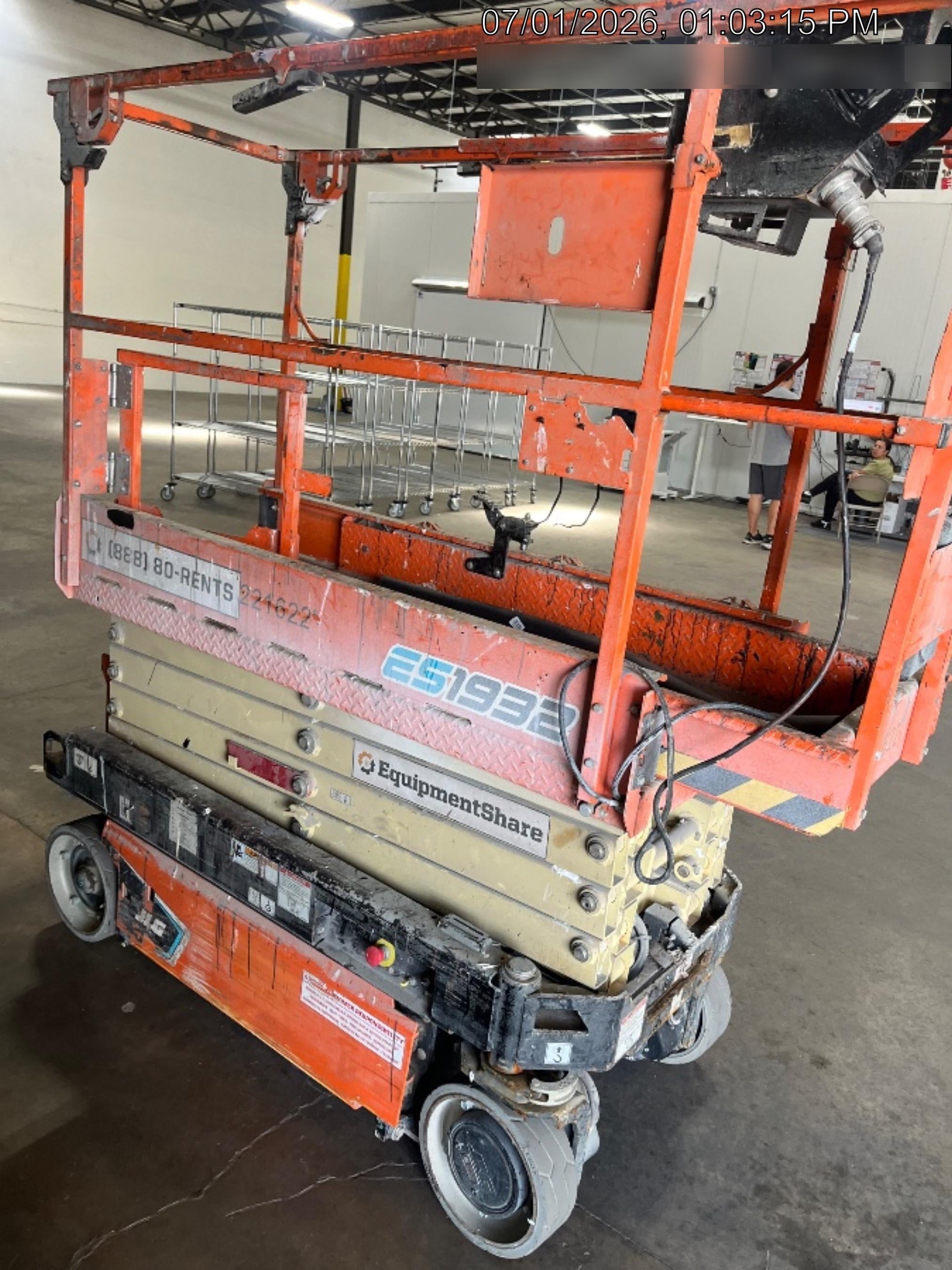 2022 JLG ES1932