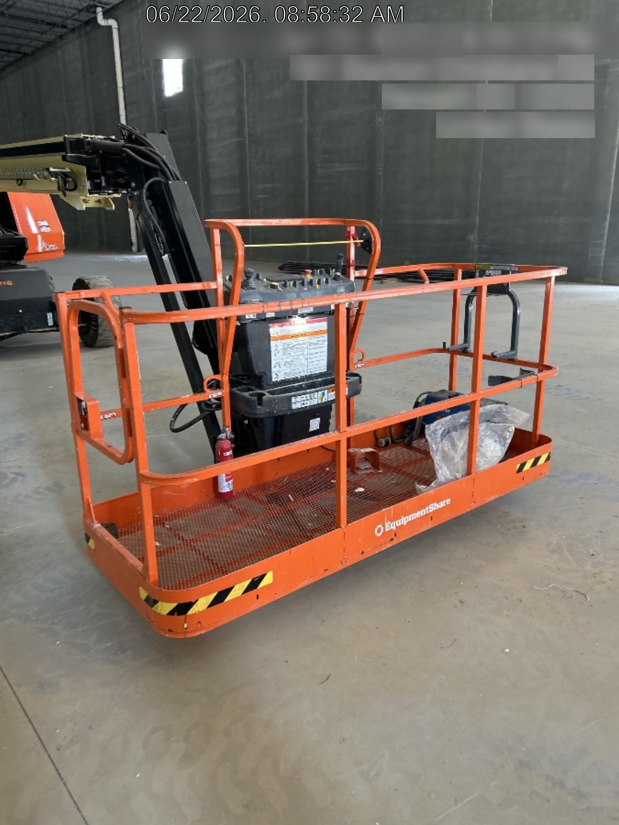 2025 JLG 660SJ