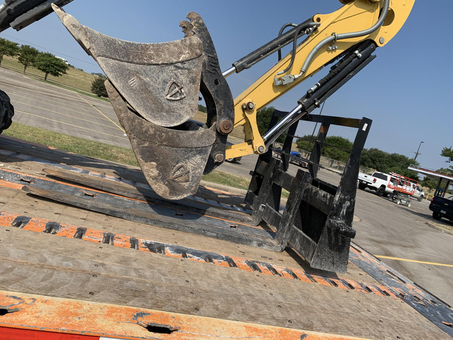 2021 ARROW MATERIAL HANDLING 60" Pallet Forks