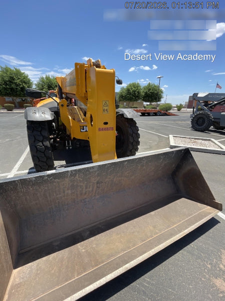 2025 JLG 1001100823