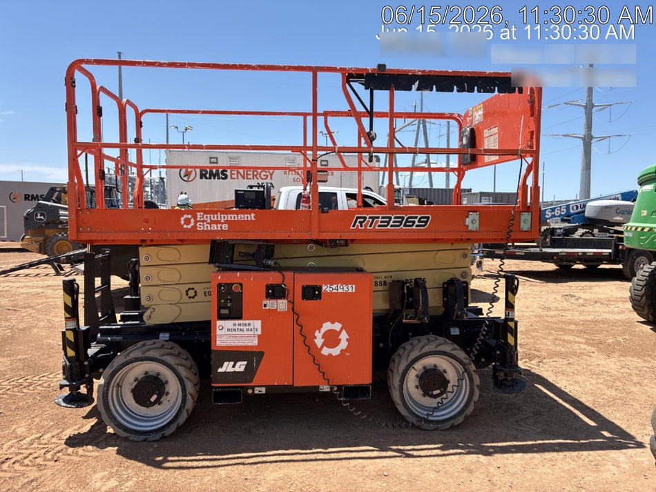 2022 JLG RT3369