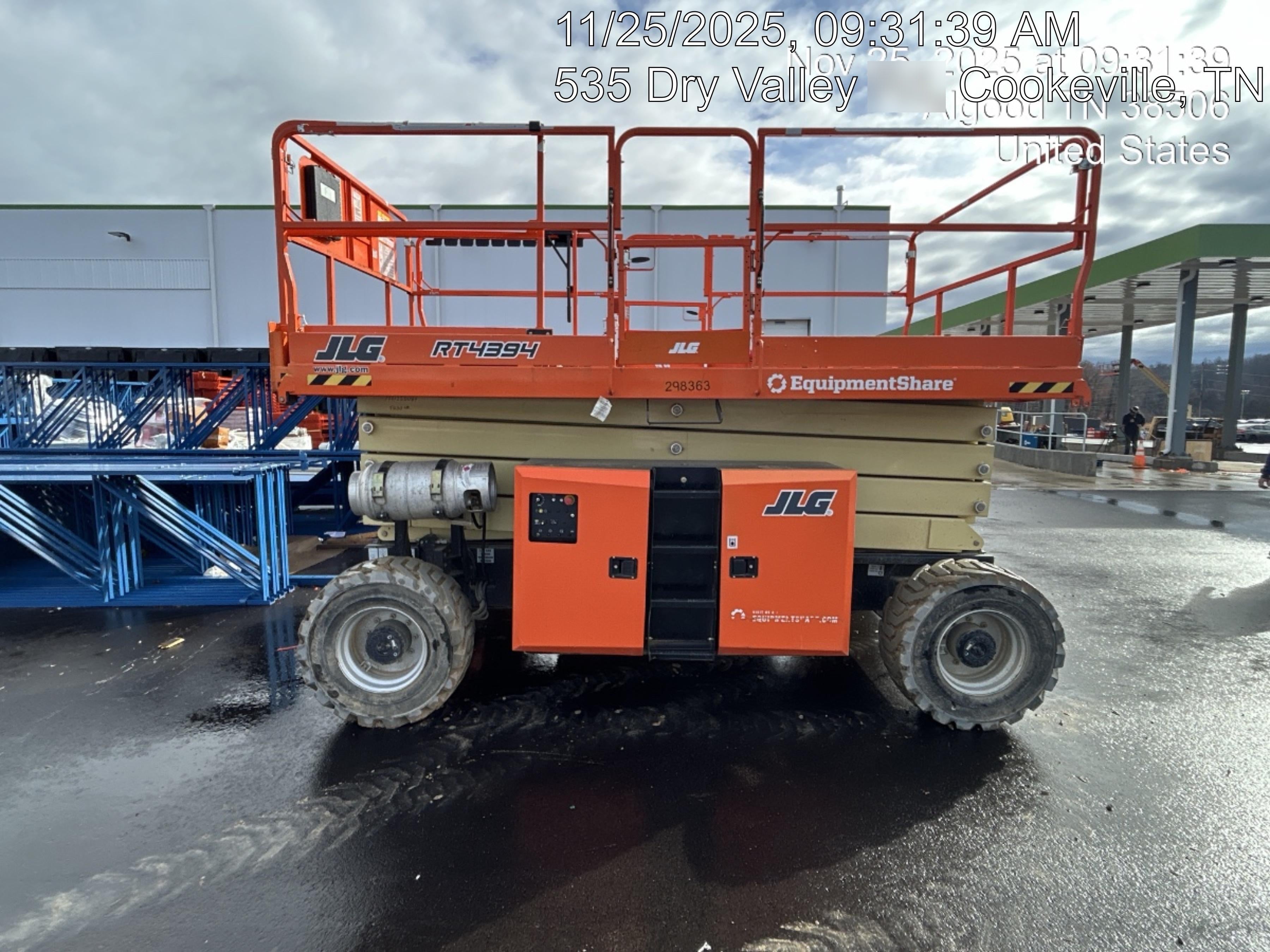 2023 JLG RT4394