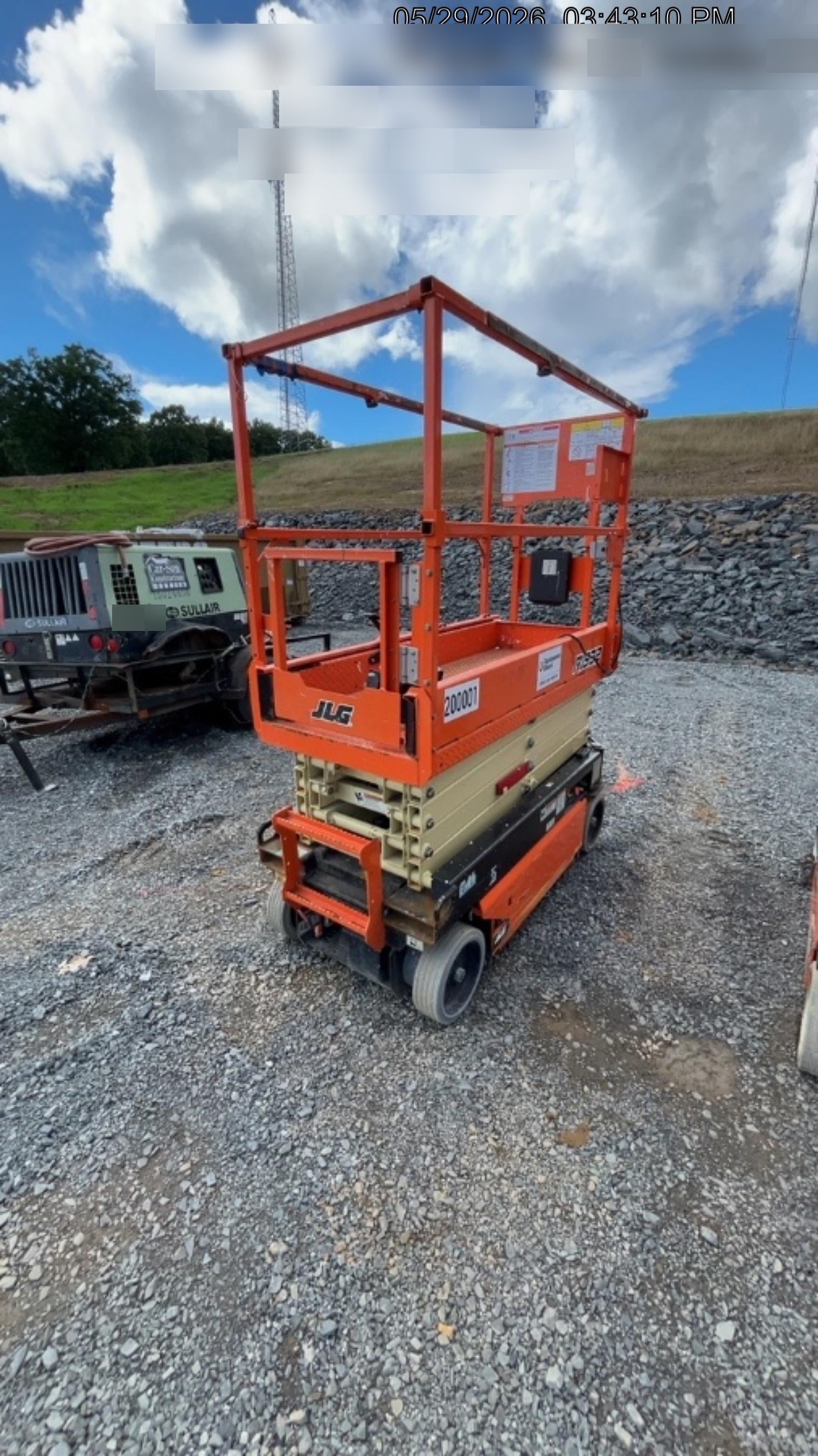 2022 JLG ES1932
