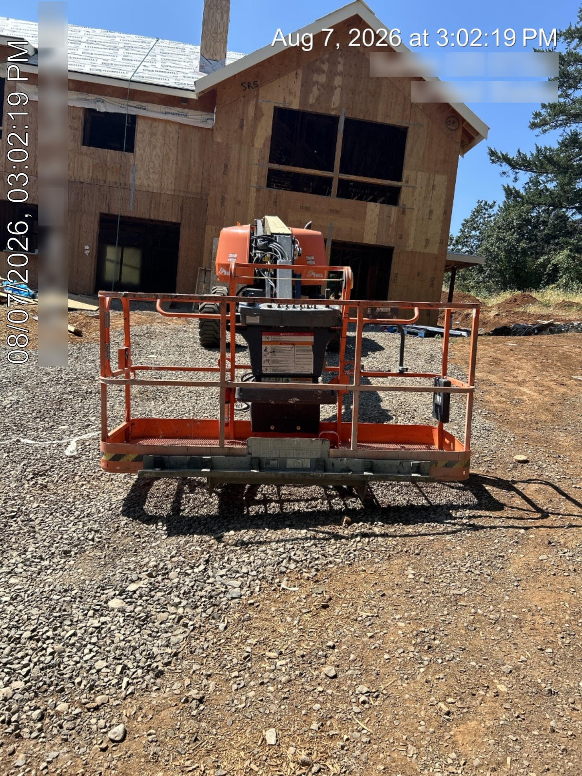 2023 JLG 660SJ