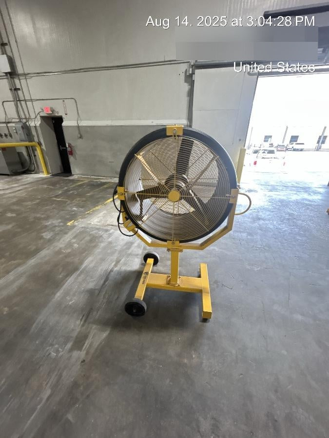 2022 BIG ASS FANS Yellow Jacket