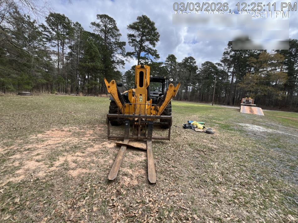 2019 JCB 512-56 Canopy, 109 HP, Solid Tires, STD Worklight, Beacon, Aux Hydraulics, Lifting Eye, Back up Alarm w/66" Carriage/60" Forks