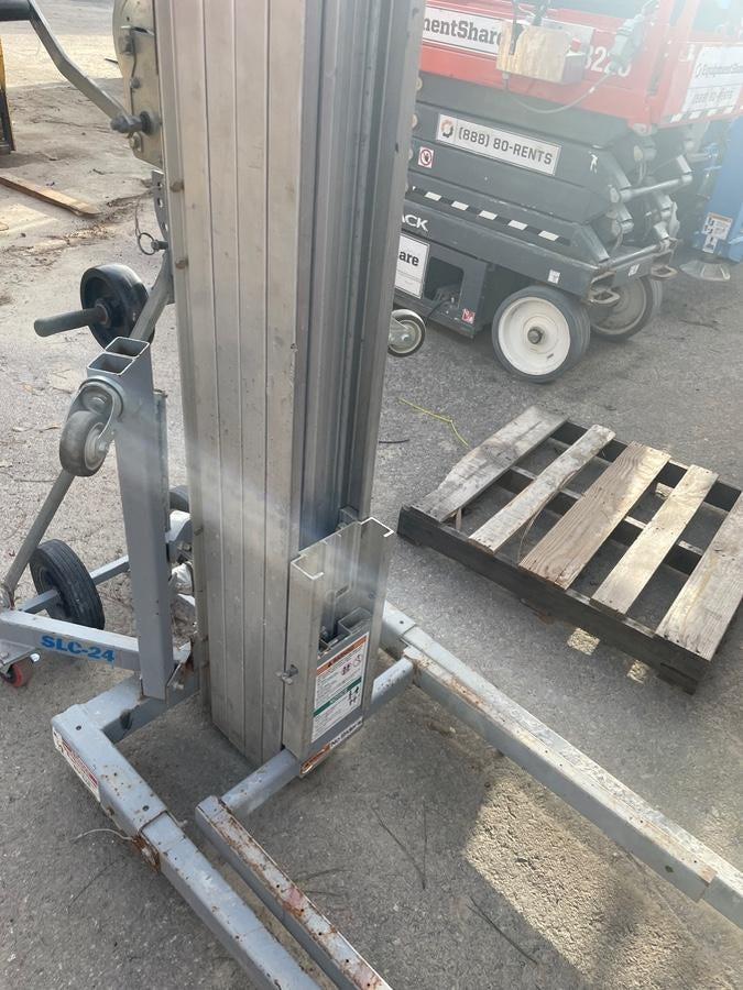 2019 GENIE SLC-24