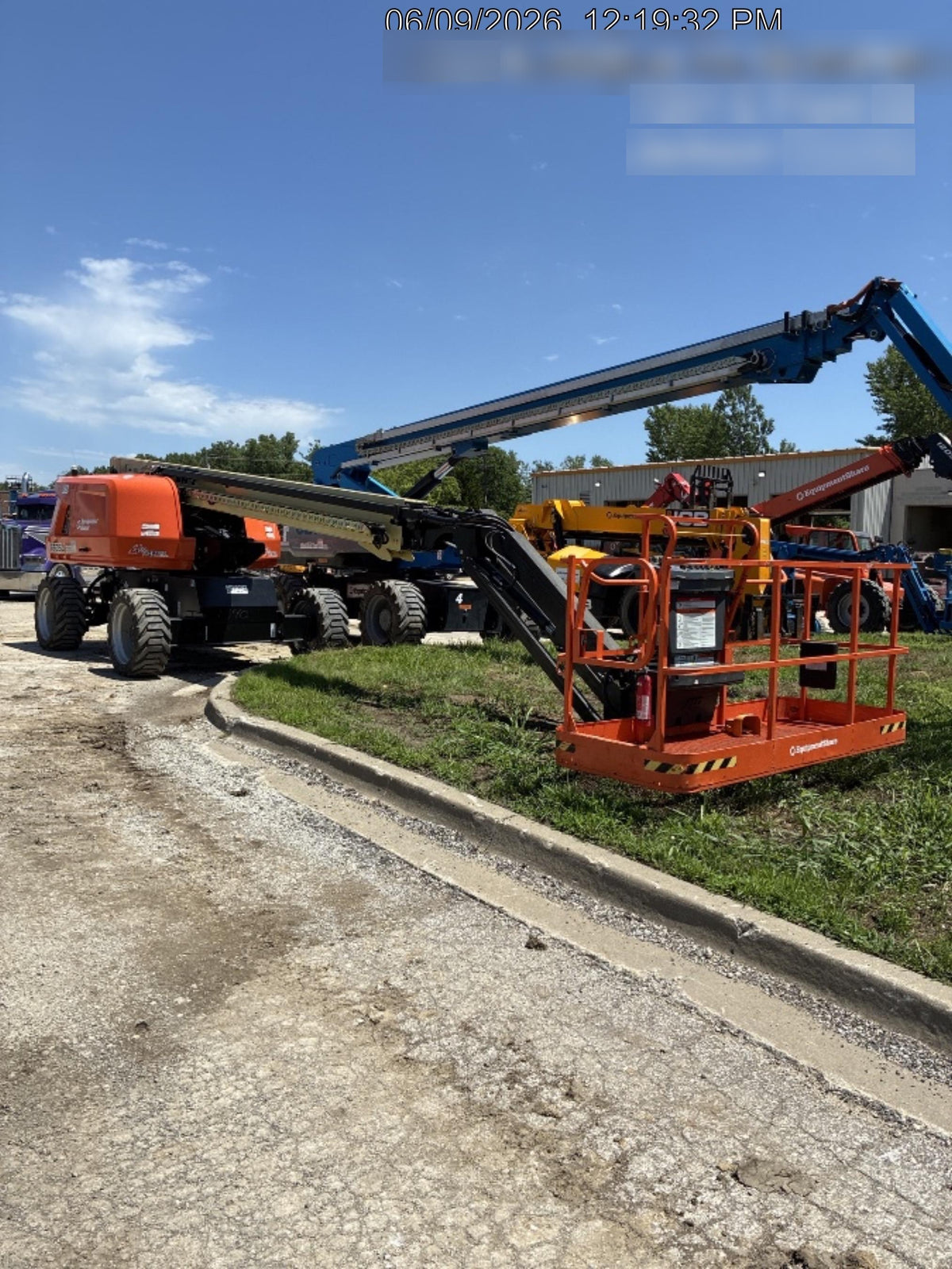 2025 JLG 660SJ
