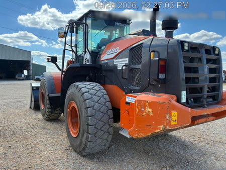 2022 HITACHI ZW220-6