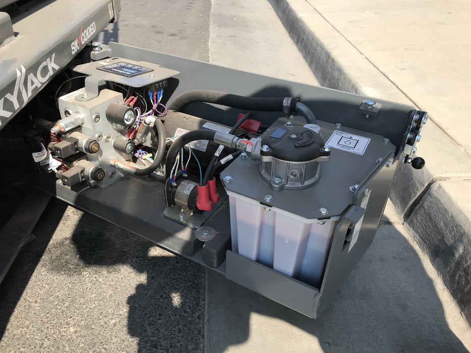 2020 Skyjack SJIII-3219 Solid NM Tires, Half height spring hinged entry gate, Dual Beacons, 800W Inverter