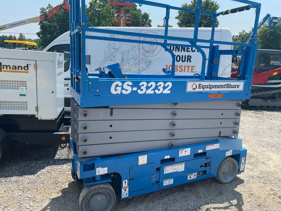 2022 GENIE GS-3232