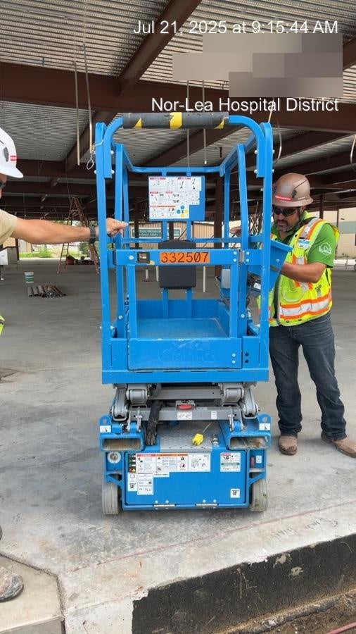 2023 GENIE GS-1432